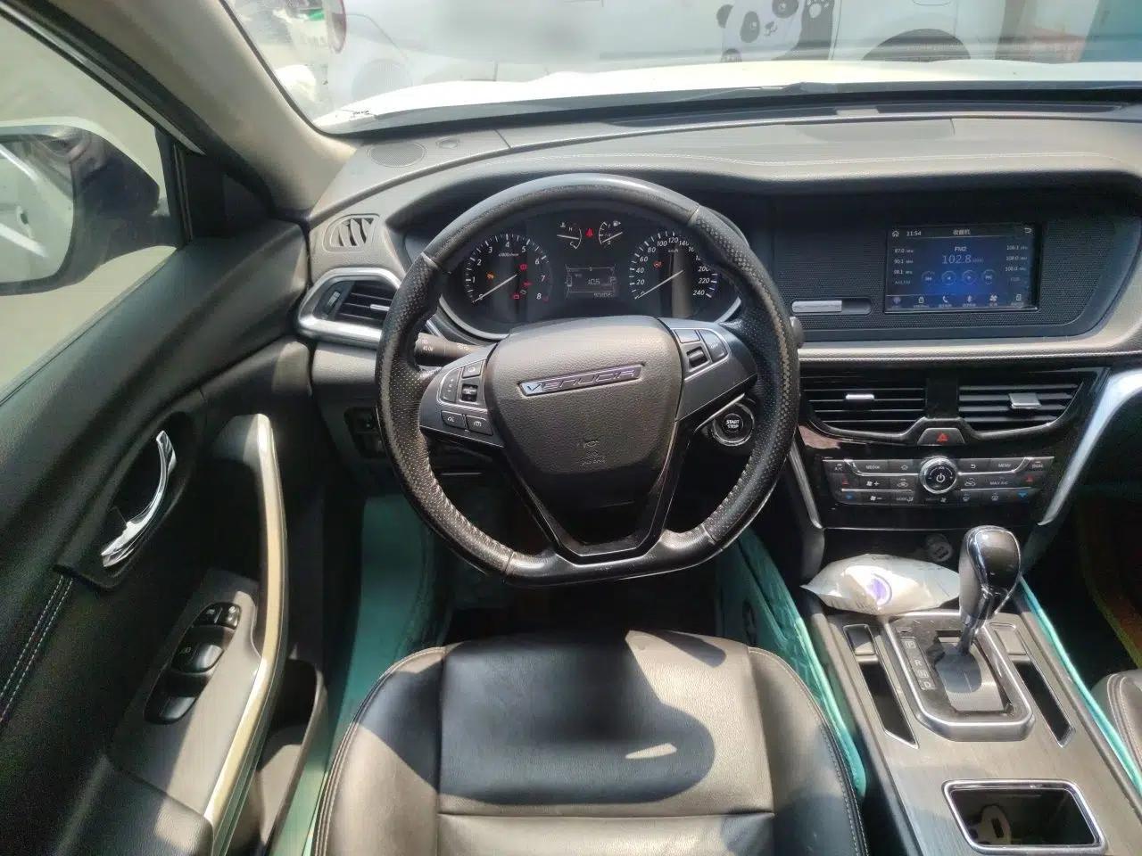 Venucia T90 2017 2.0L CVT Smart Edition — миниатюра 10