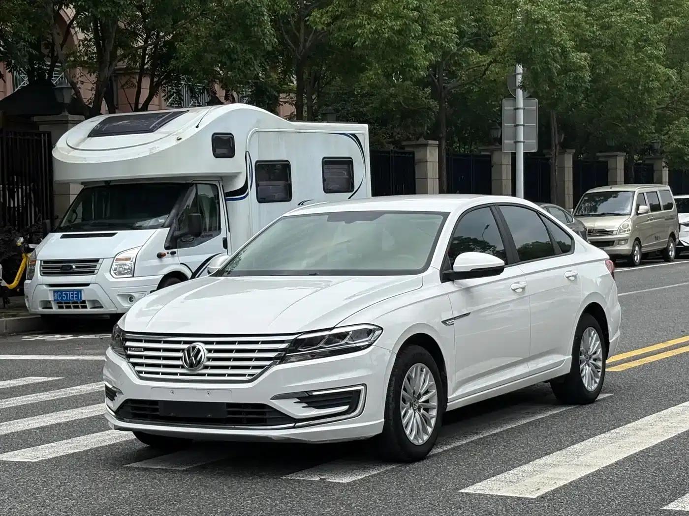 2019 Volkswagen Lavida EV Premium Edition — миниатюра 1