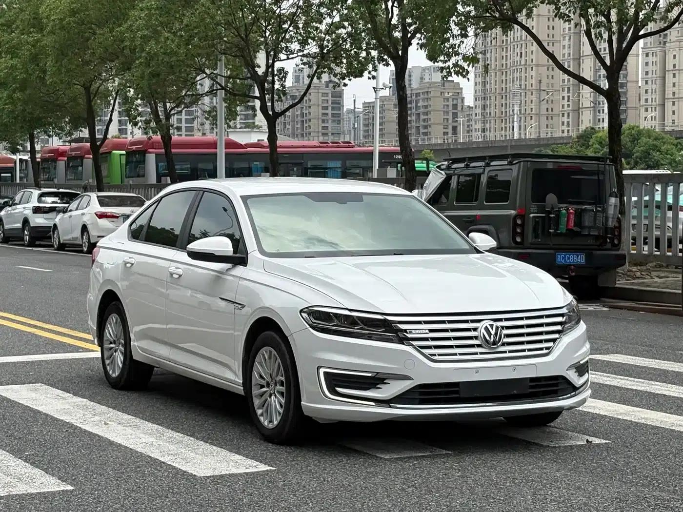 2019 Volkswagen Lavida EV Premium Edition — миниатюра 3