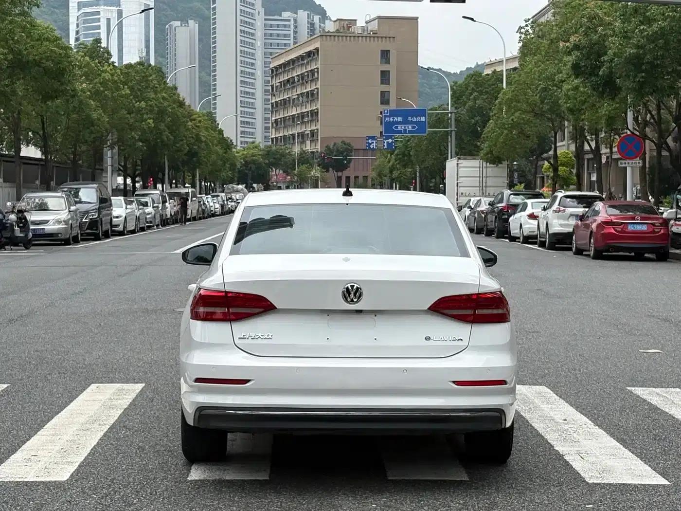 2019 Volkswagen Lavida EV Premium Edition — миниатюра 6