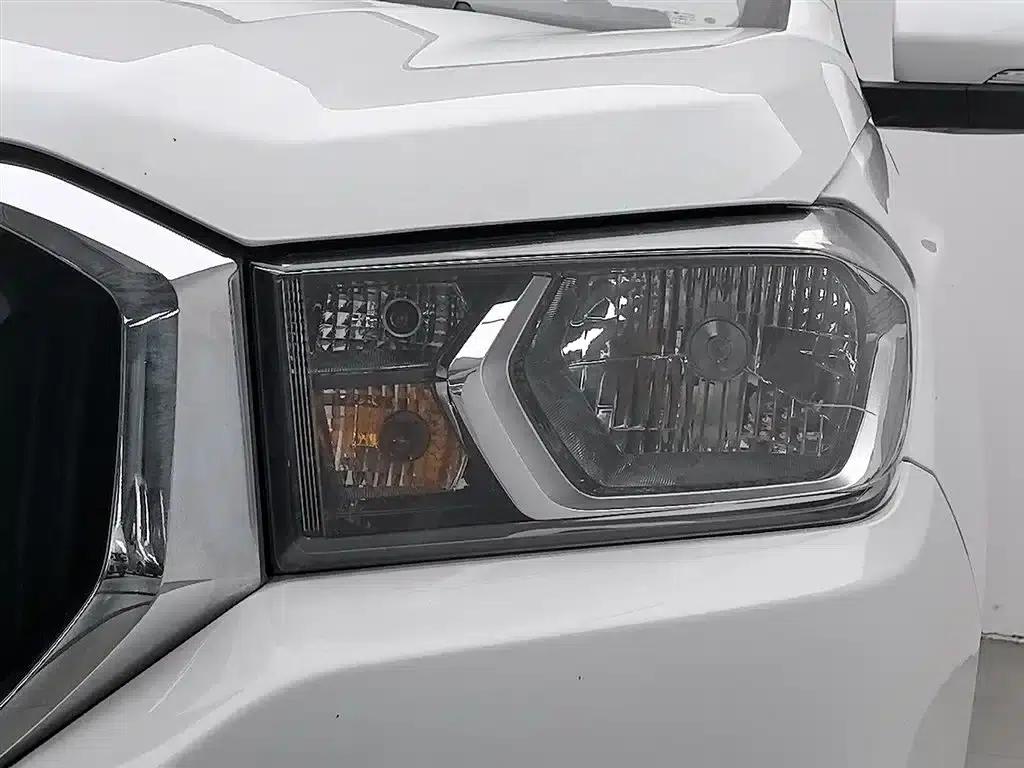 Maxus T60 2017 2.0T Gasoline Automatic Two-Wheel Drive High Chassis Elite Standard Box — миниатюра 7
