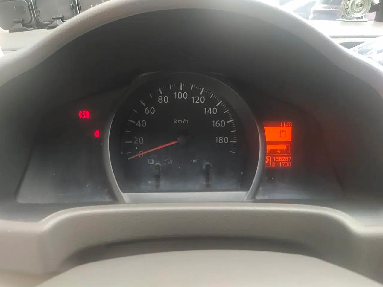 Nissan NV200 2018 1.6L CVT Luxury Model — миниатюра 11