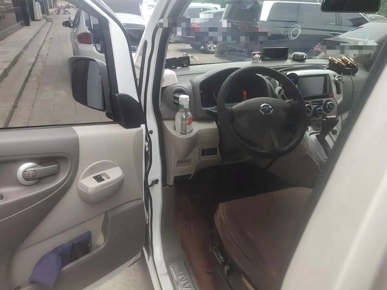 Nissan NV200 2018 1.6L CVT Luxury Model — миниатюра 16