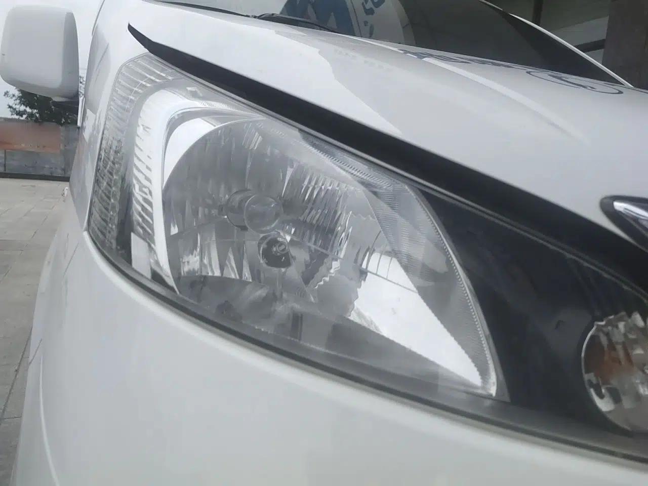 Nissan NV200 2018 1.6L CVT Luxury Model — миниатюра 7