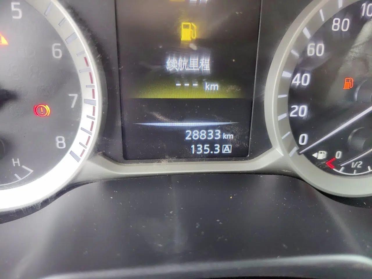 Nissan Navara 2021 2.5L Revised Version Manual Transmission Two-Wheel Drive Flagship QR25 — миниатюра 12