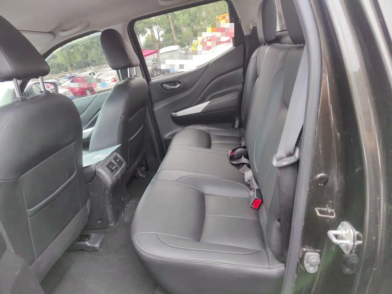 Nissan Navara 2021 2.5L Revised Version Manual Transmission Two-Wheel Drive Flagship QR25 — миниатюра 17