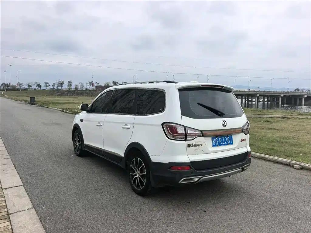 Fengxing SX6 2016 1.6L Manual Elite — миниатюра 5