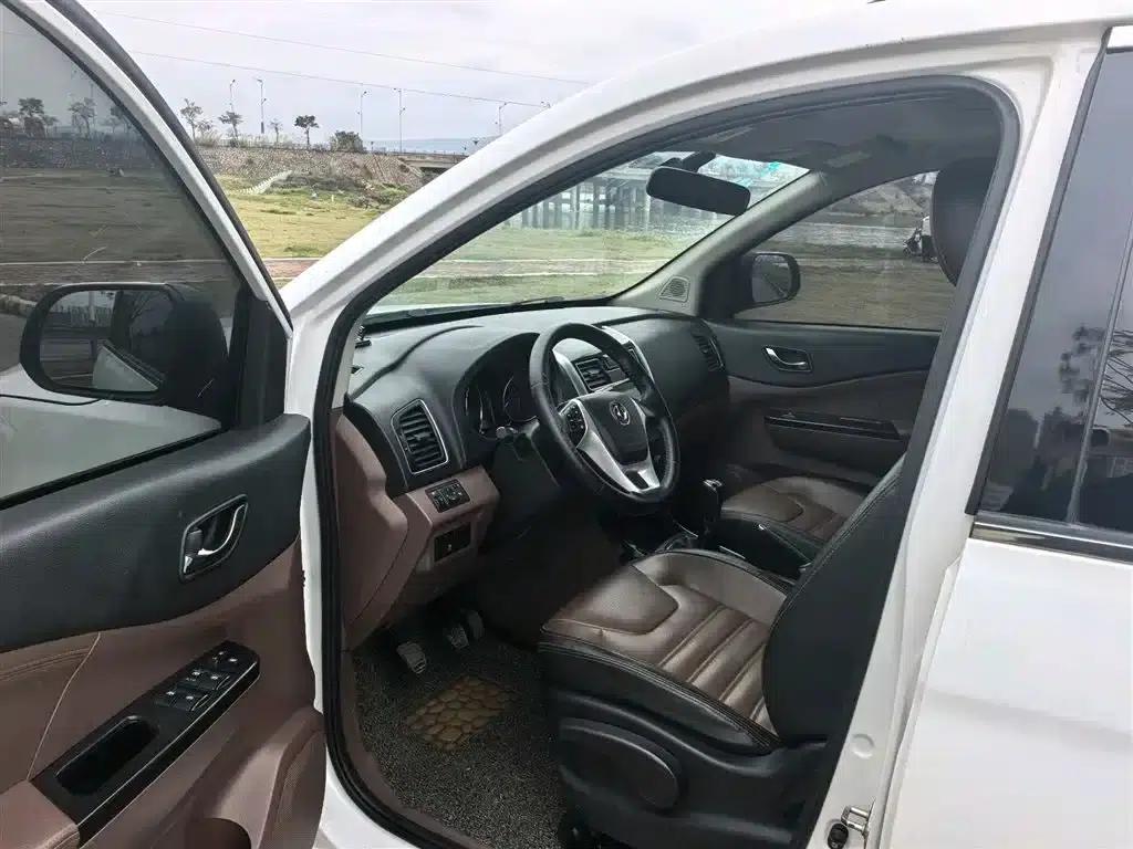 Fengxing SX6 2016 1.6L Manual Elite — миниатюра 6