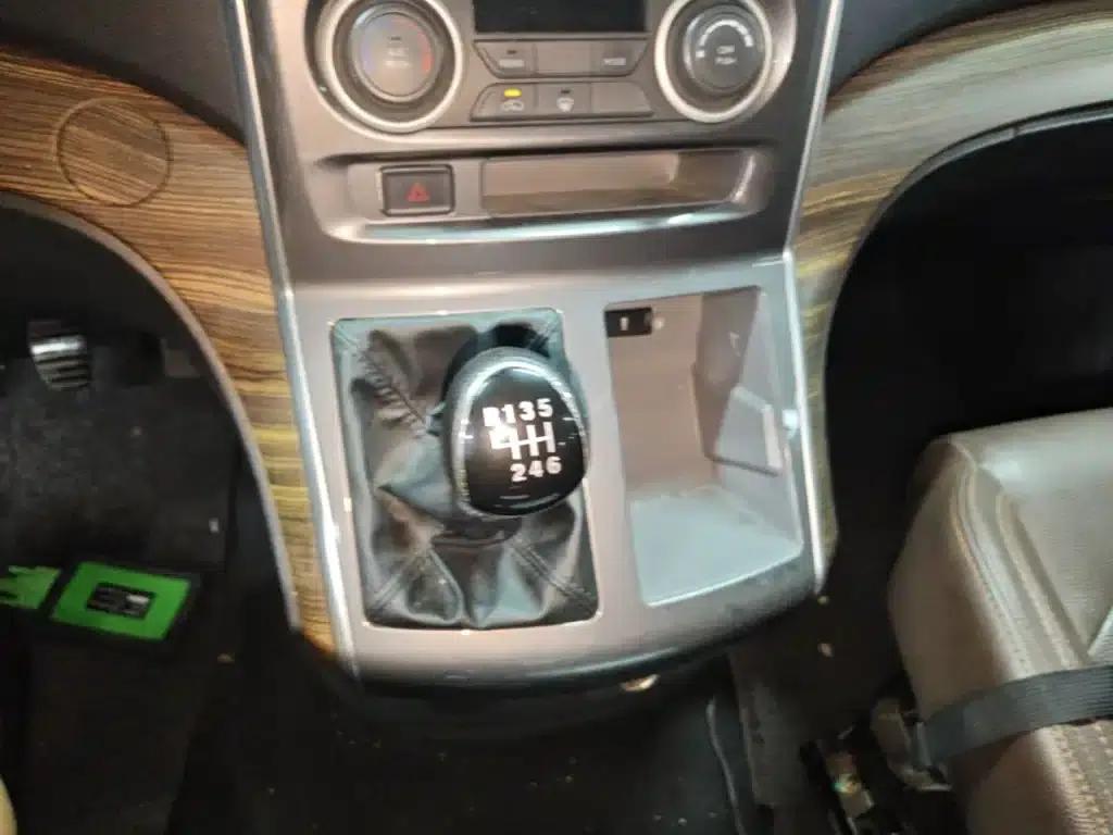 Lingzhi PLUS 2021 2.0L Manual Deluxe 7-Seater — миниатюра 14