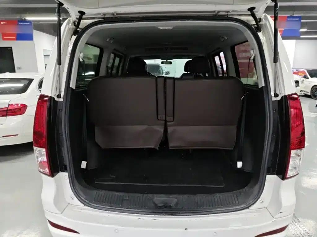 Lingzhi PLUS 2021 2.0L Manual Deluxe 7-Seater — миниатюра 19