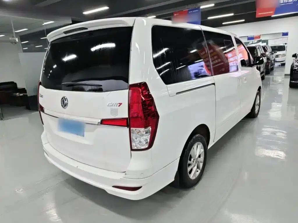 Lingzhi PLUS 2021 2.0L Manual Deluxe 7-Seater — миниатюра 7