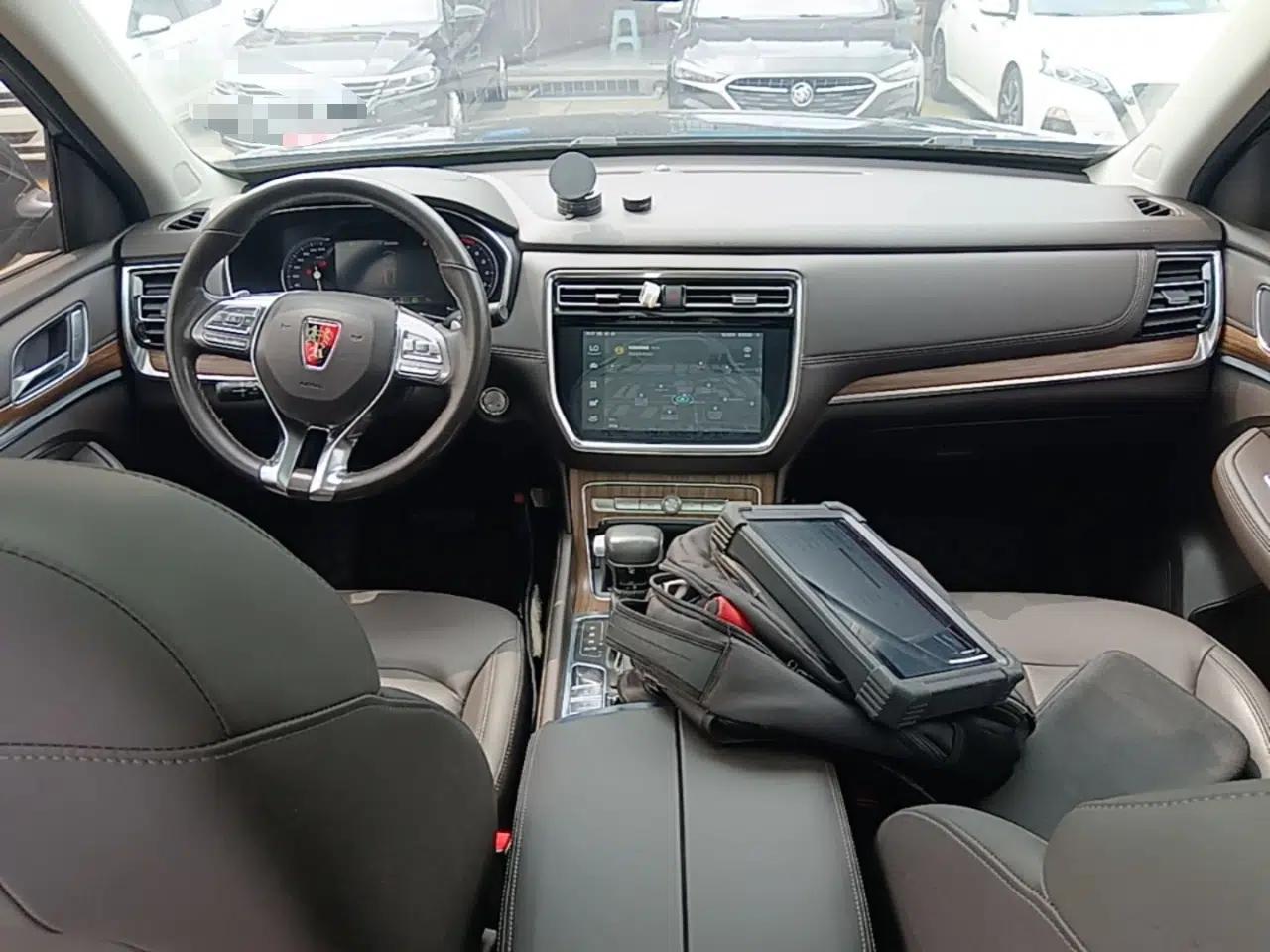 Roewe RX8 2019 30T Smart Connectivity Two-Wheel Drive Supreme Flagship Edition — миниатюра 12