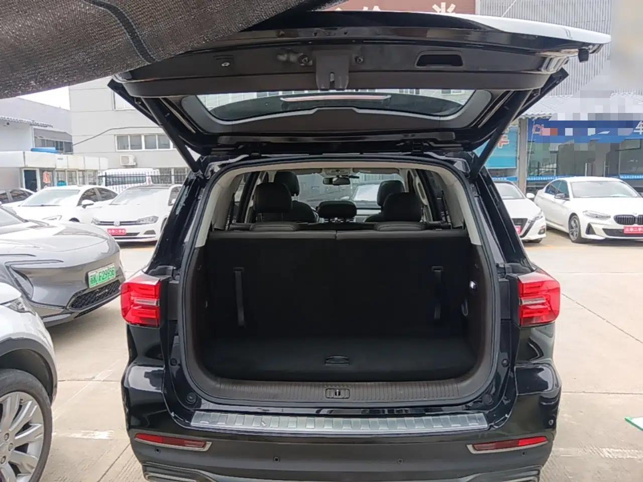 Roewe RX8 2019 30T Smart Connectivity Two-Wheel Drive Supreme Flagship Edition — миниатюра 22