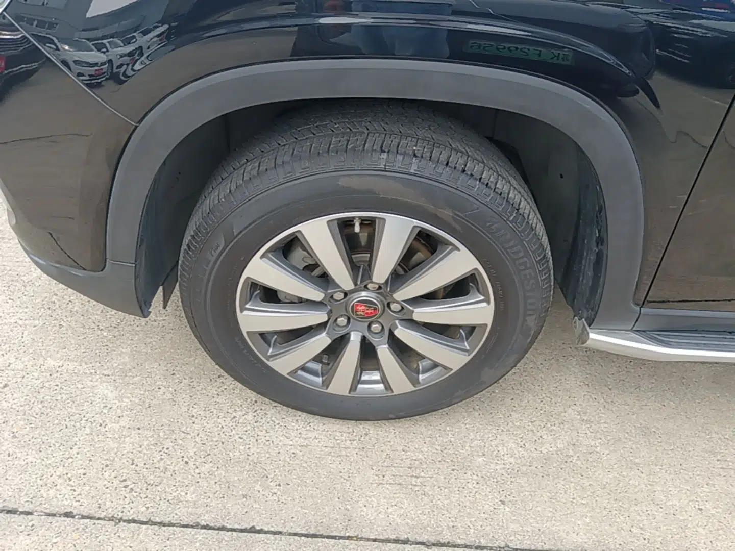 Roewe RX8 2019 30T Smart Connectivity Two-Wheel Drive Supreme Flagship Edition — миниатюра 10