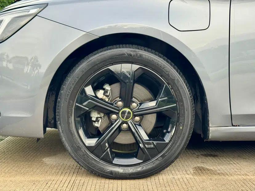 Roewe i6 MAX New Energy 2020 1.5T PHEV Sporty Cool Edition — миниатюра 21