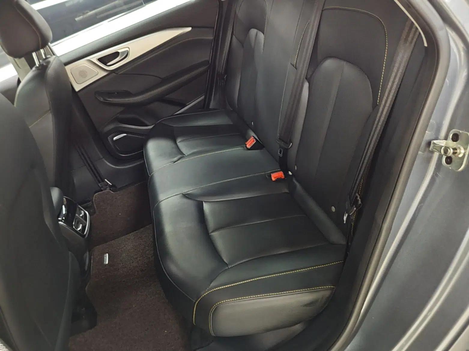 Roewe i6 MAX New Energy 2020 1.5T PHEV Sporty Cool Edition — миниатюра 30