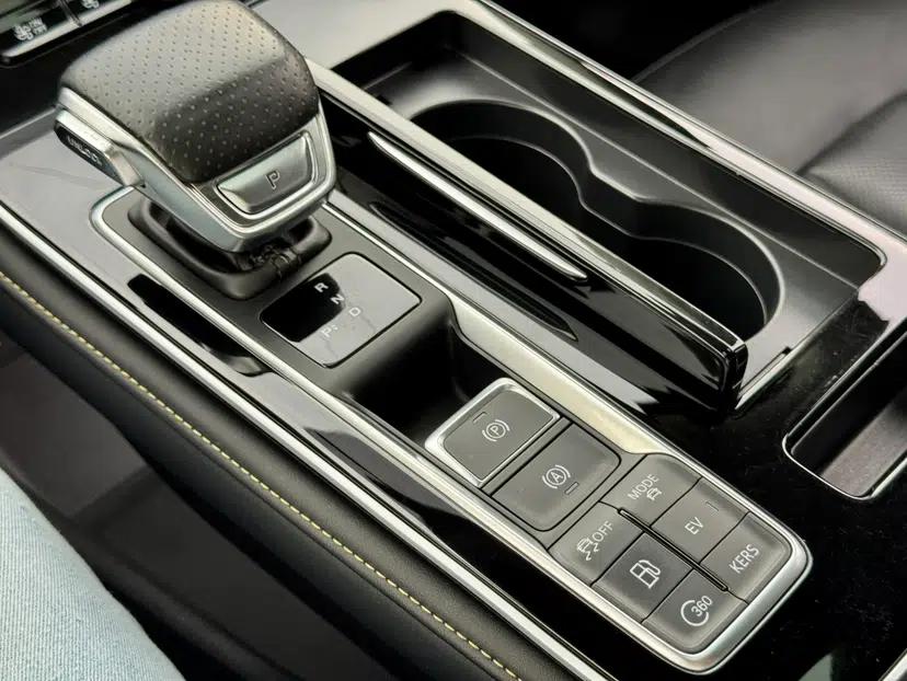 Roewe i6 MAX New Energy 2020 1.5T PHEV Sporty Cool Edition — миниатюра 39