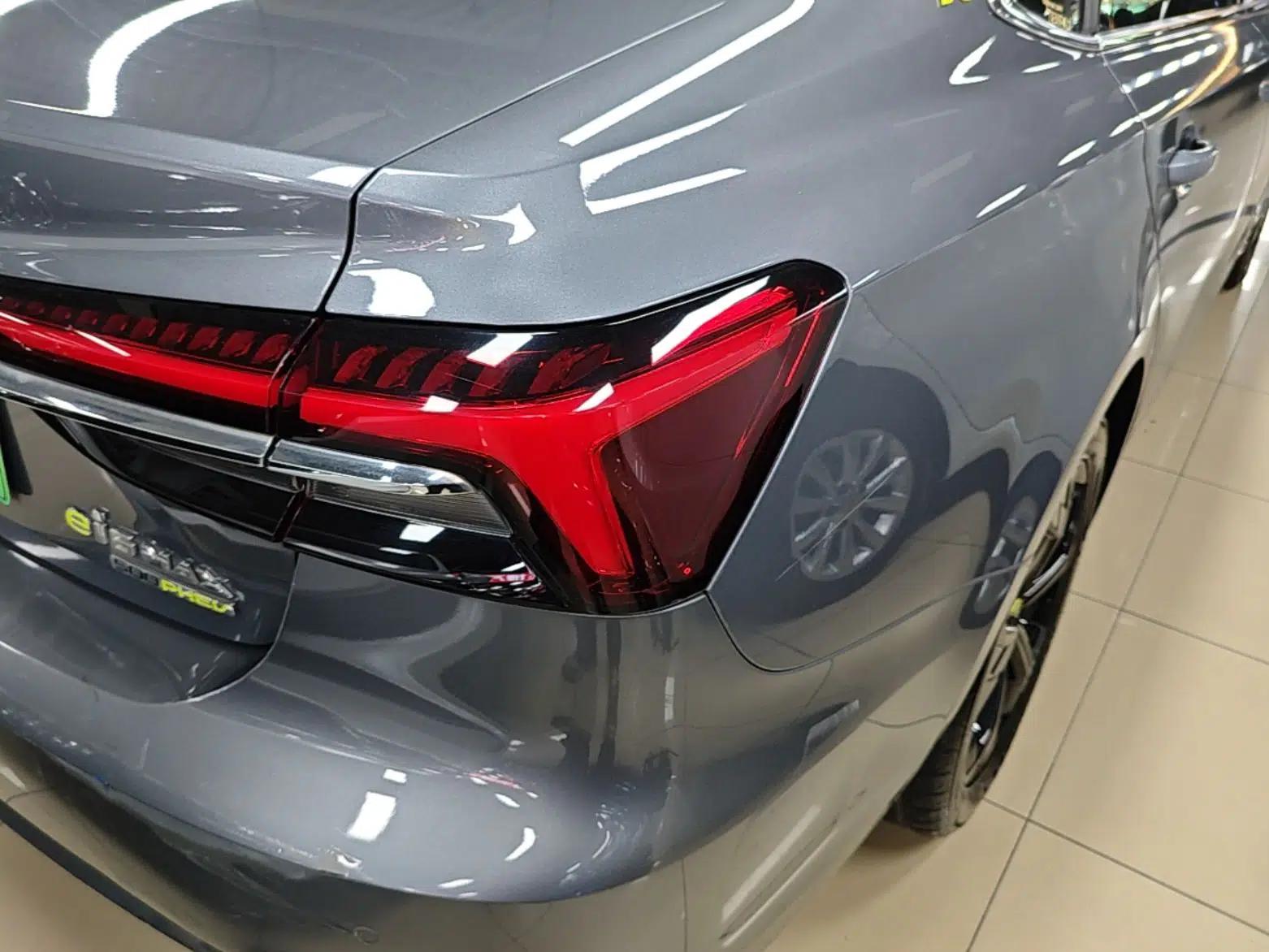 Roewe i6 MAX New Energy 2020 1.5T PHEV Sporty Cool Edition — миниатюра 9