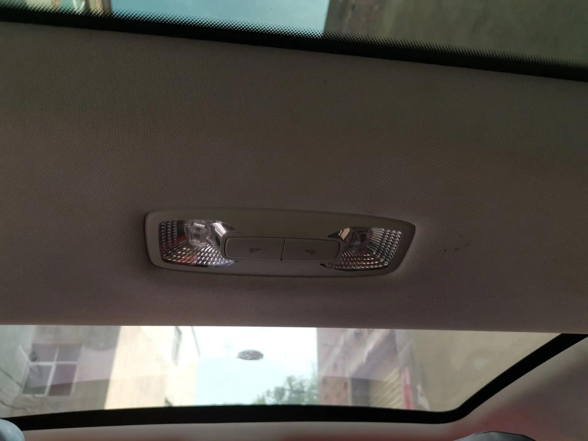 Roewe i6 MAX 2020 300TGI Automatic Cool & Stylish Skyroof Edition — миниатюра 18