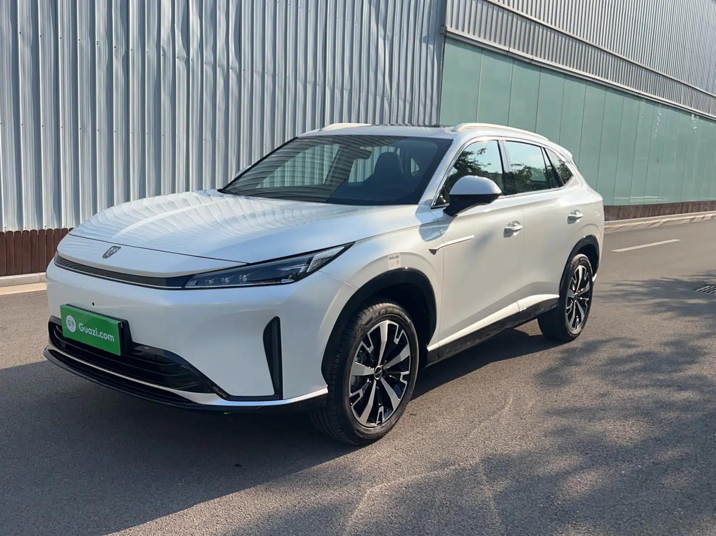 Roewe D5X DMH 2024 135 Flagship Edition — миниатюра 1
