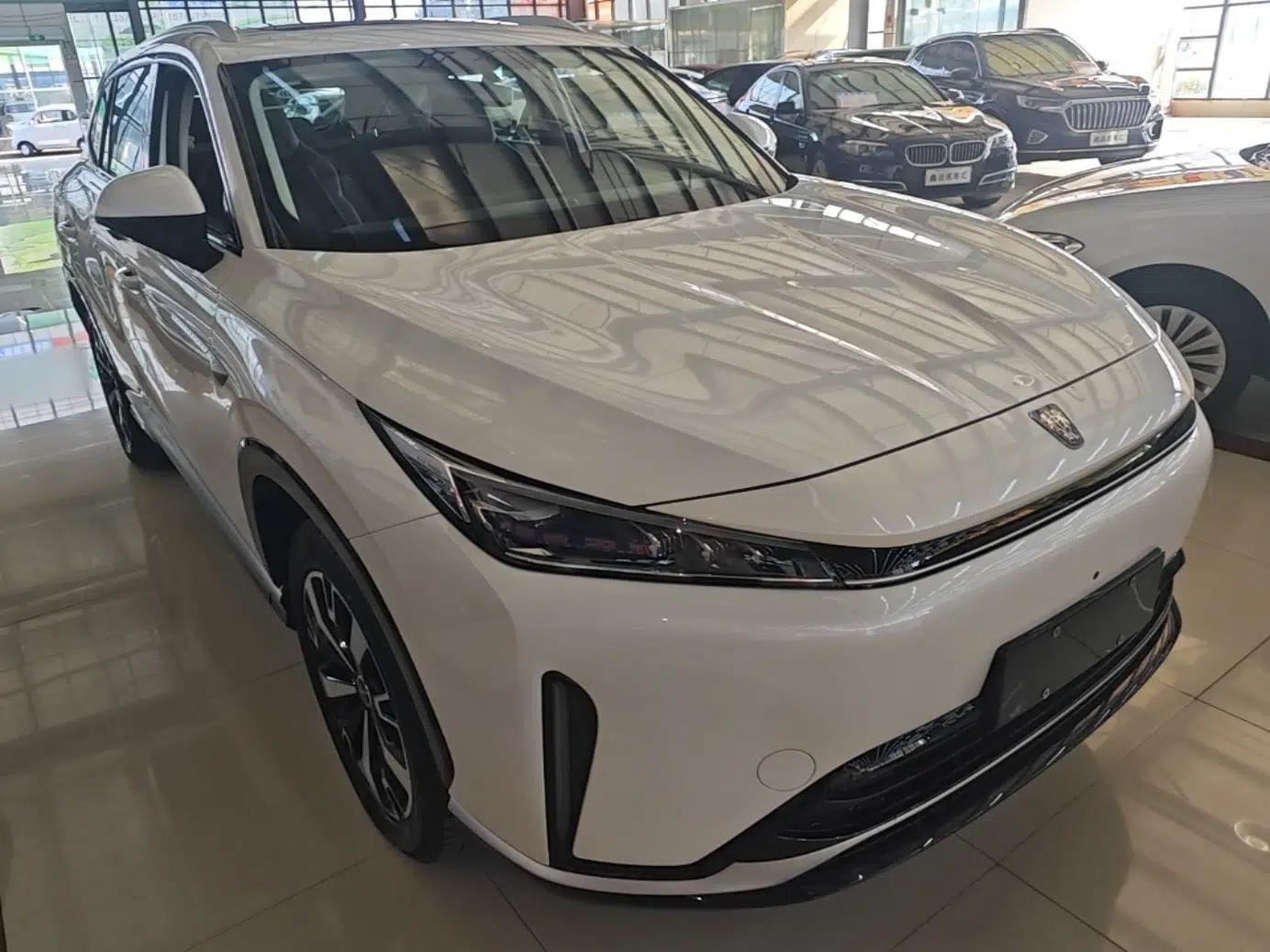 Roewe D5X DMH 2024 135 Flagship Edition — миниатюра 3