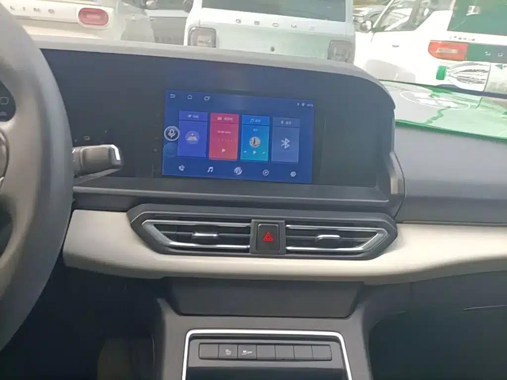 Dongfeng Fengshen E70 2023 Model 400H Battery Swapping Rental Edition — миниатюра 13