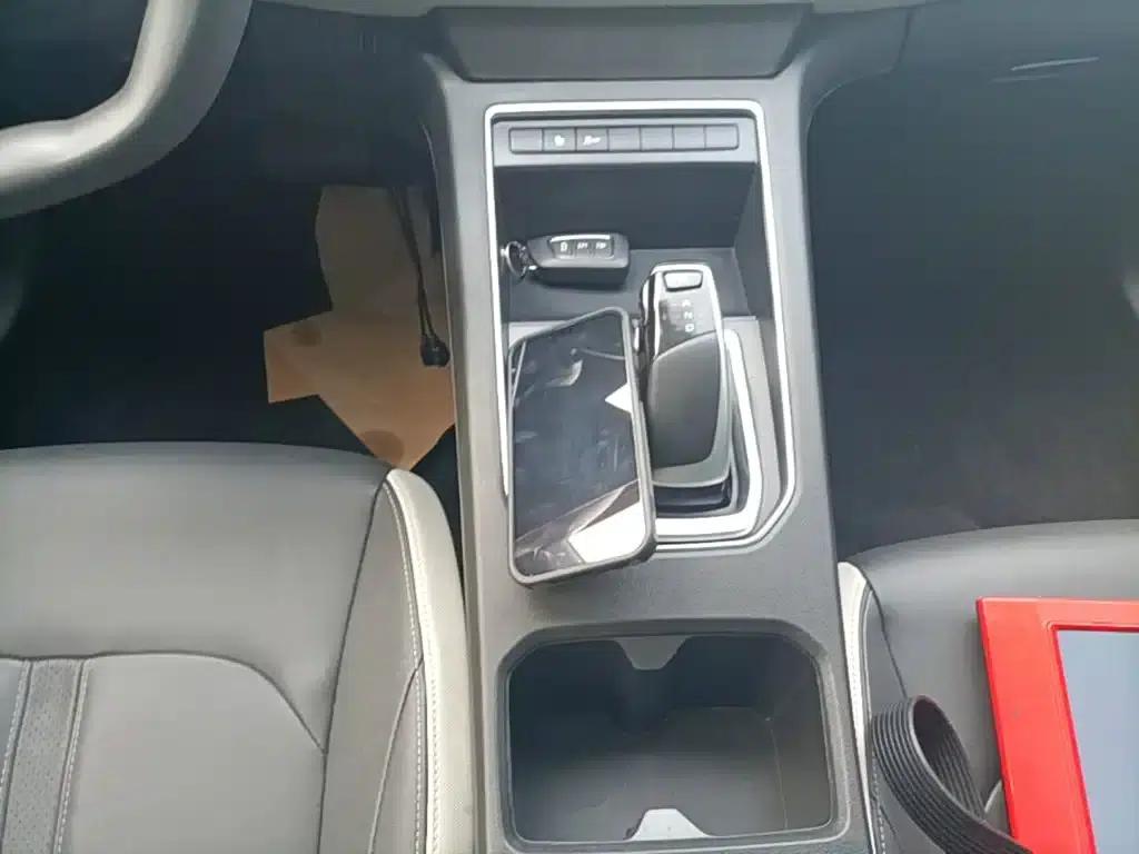 Dongfeng Fengshen E70 2023 Model 400H Battery Swapping Rental Edition — миниатюра 14