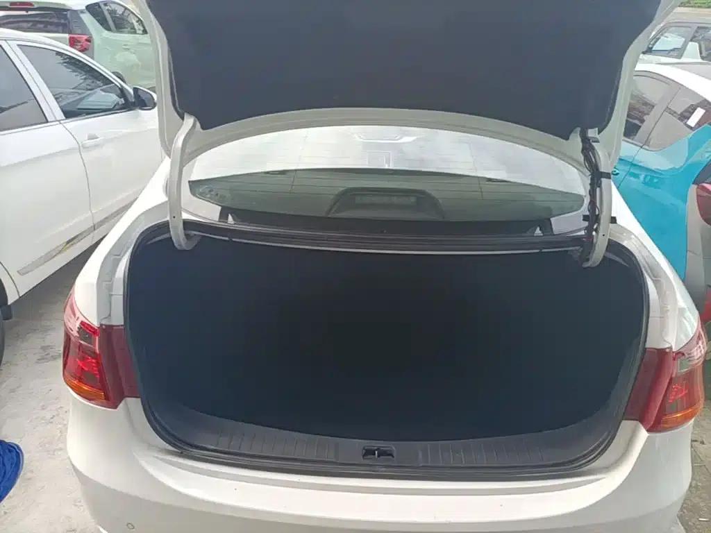 Dongfeng Fengshen E70 2023 Model 400H Battery Swapping Rental Edition — миниатюра 19