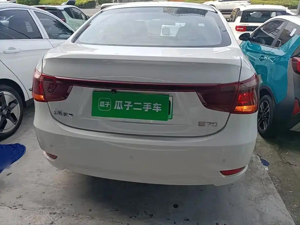 Dongfeng Fengshen E70 2023 Model 400H Battery Swapping Rental Edition — миниатюра 6