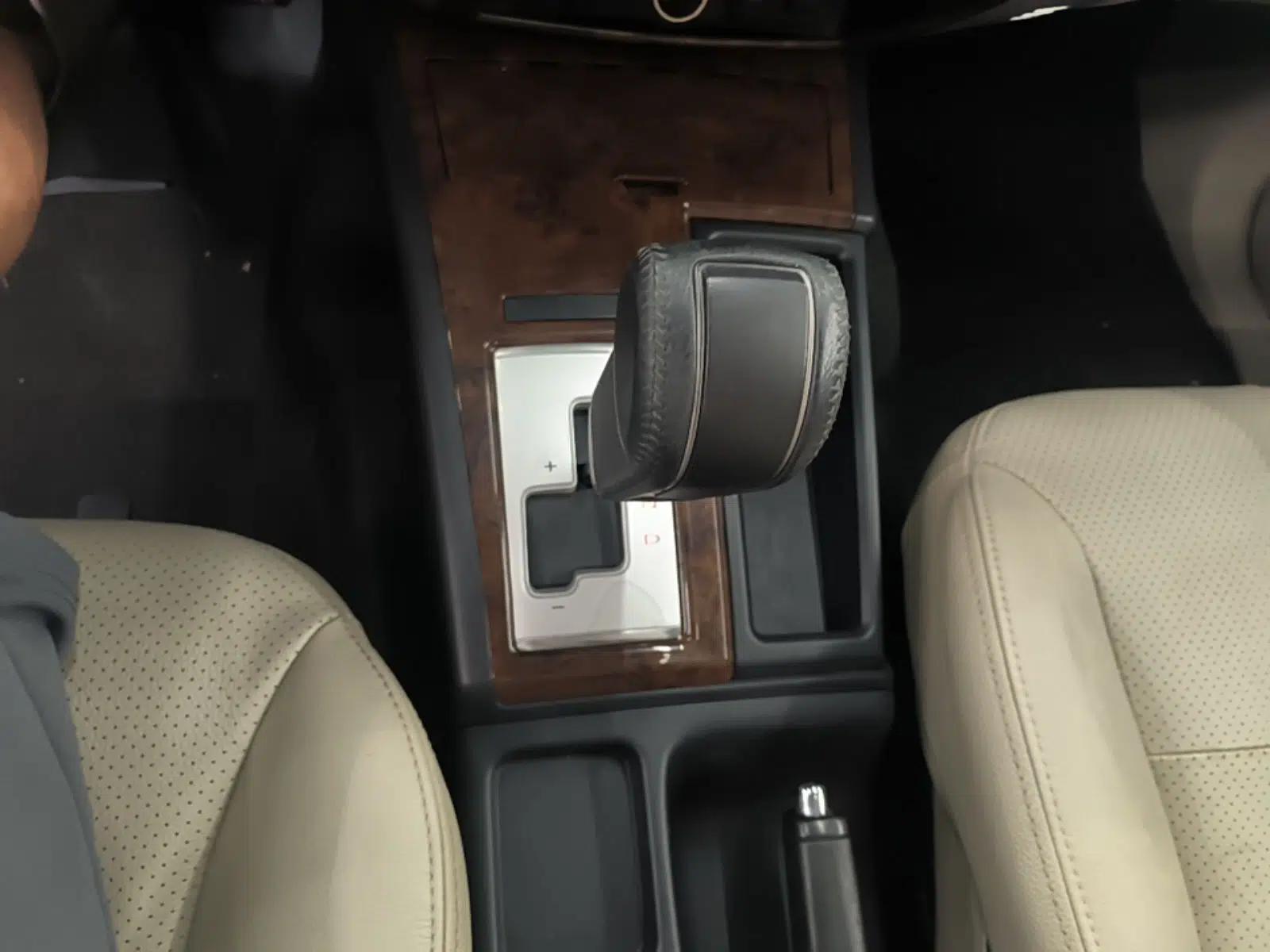 Mitsubishi Pajero Sport 2013 3.0L Automatic Two-Wheel Drive Luxury Edition — миниатюра 16