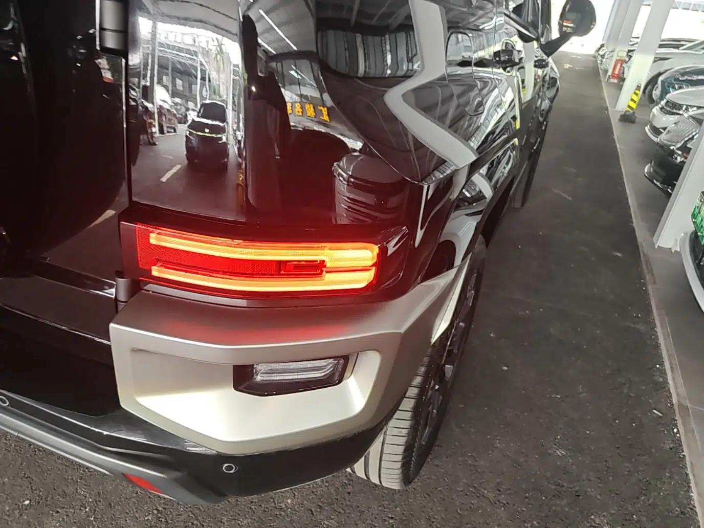 Tank 700 New Energy 2024 Hi4-T Extreme Edition — миниатюра 9