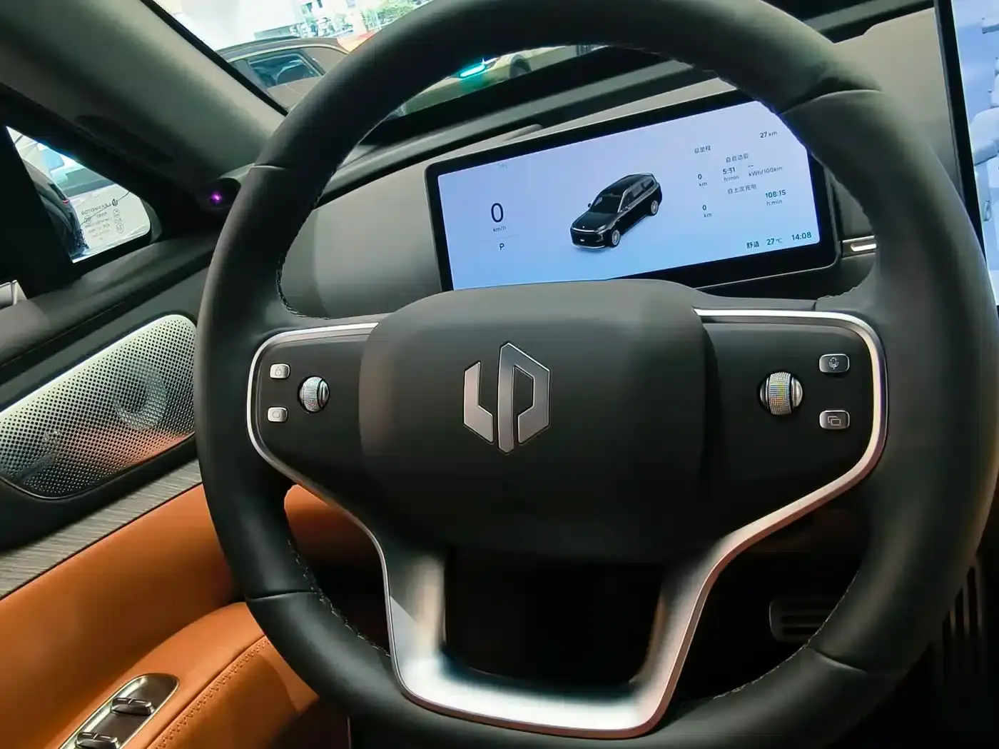 Leapmotor D19 2026 Pure Electric 720 Smart Edition (Six Seats) — миниатюра 15