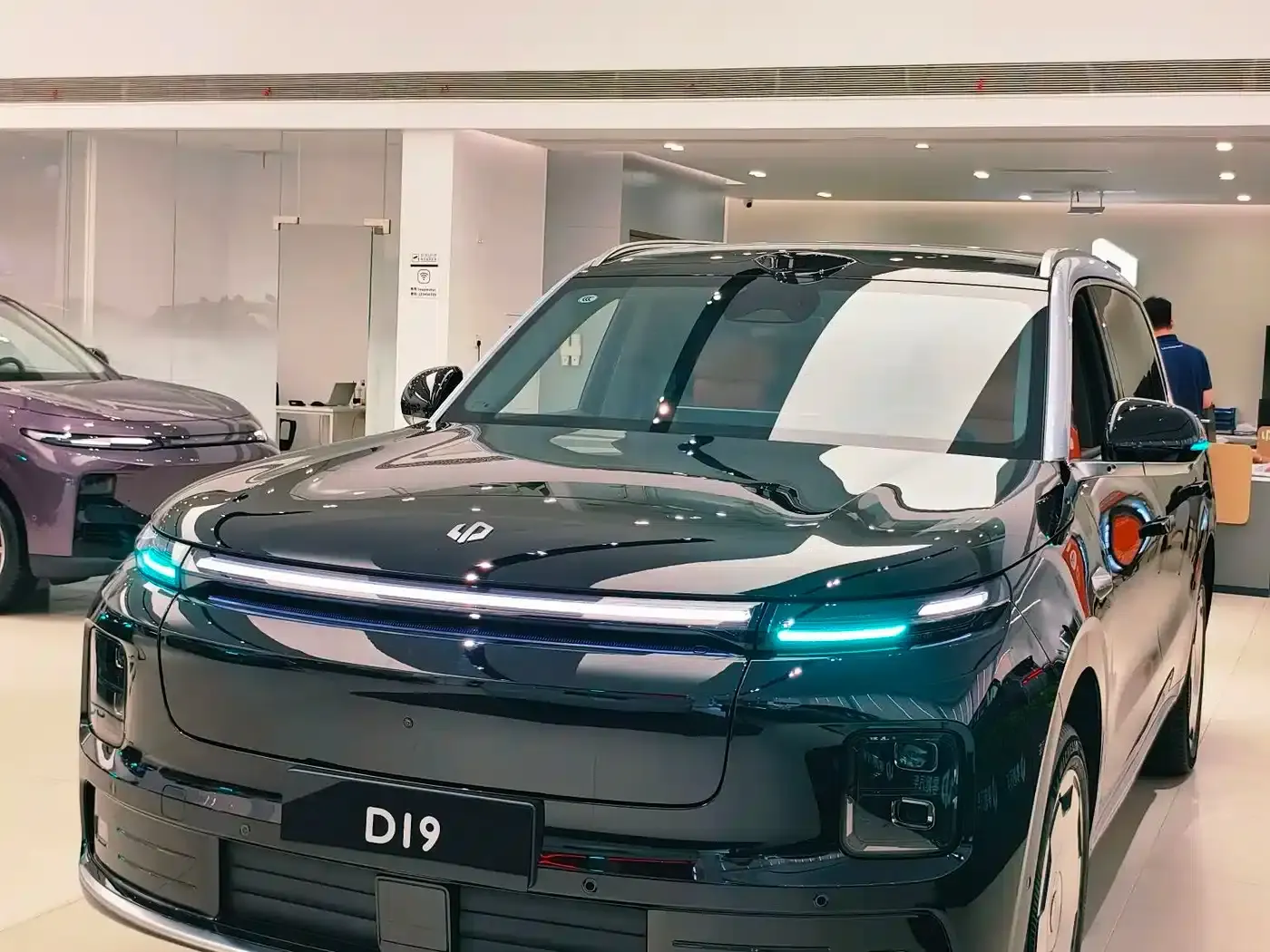 Leapmotor D19 2026 Pure Electric 720 Smart Edition (Six Seats) — миниатюра 3