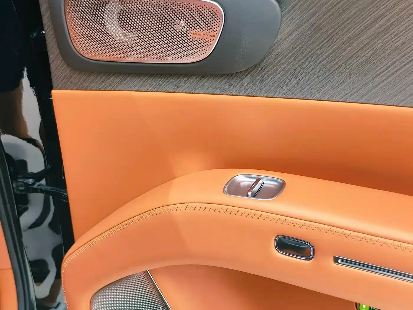 Leapmotor D19 2026 Pure Electric 720 Smart Edition (Six Seats) — миниатюра 25
