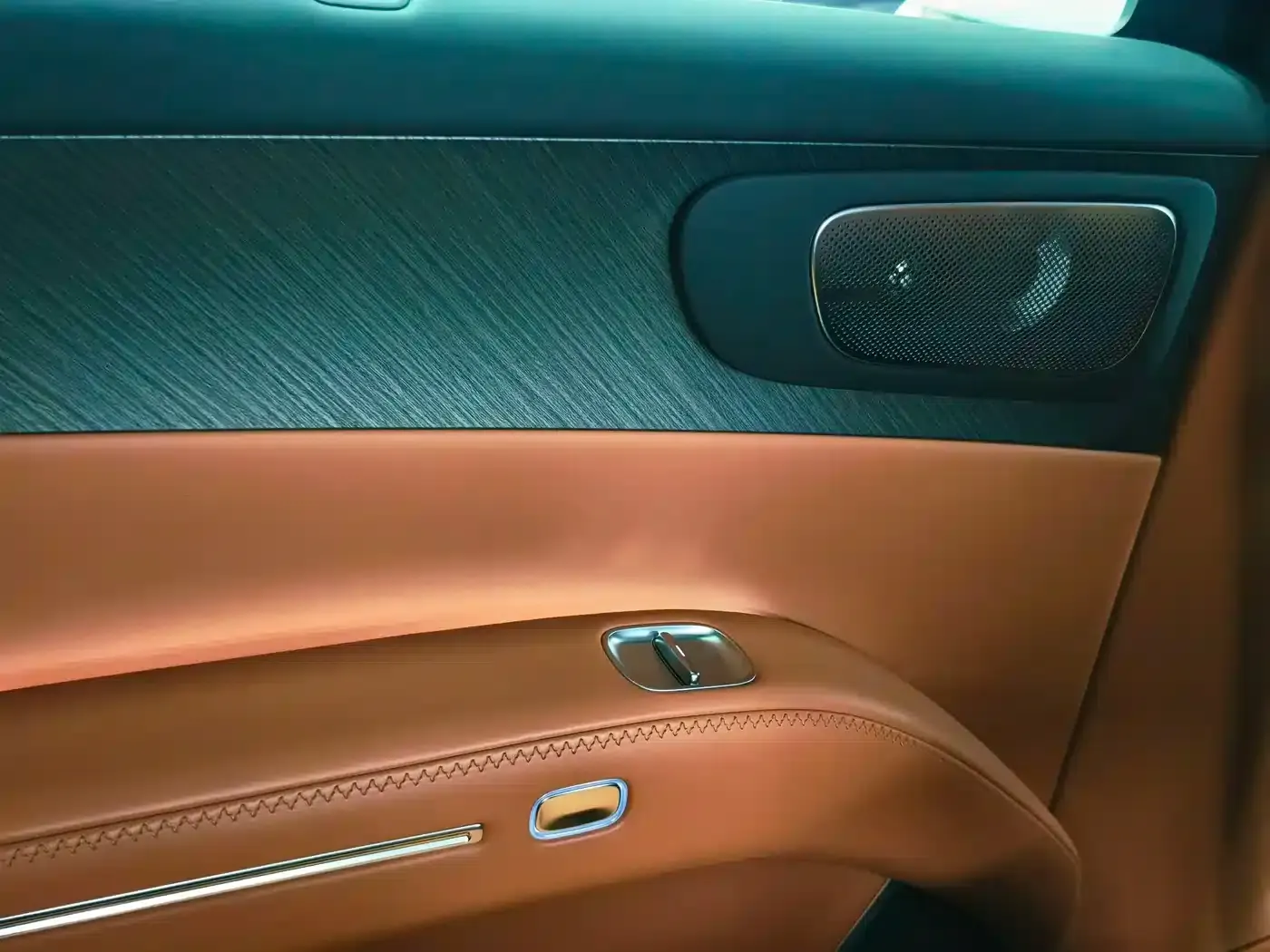 Leapmotor D19 2026 Pure Electric 720 Smart Edition (Six Seats) — миниатюра 31