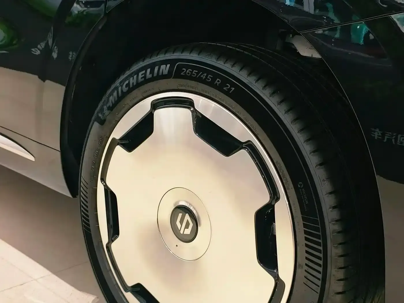 Leapmotor D19 2026 Pure Electric 720 Smart Edition (Six Seats) — миниатюра 5