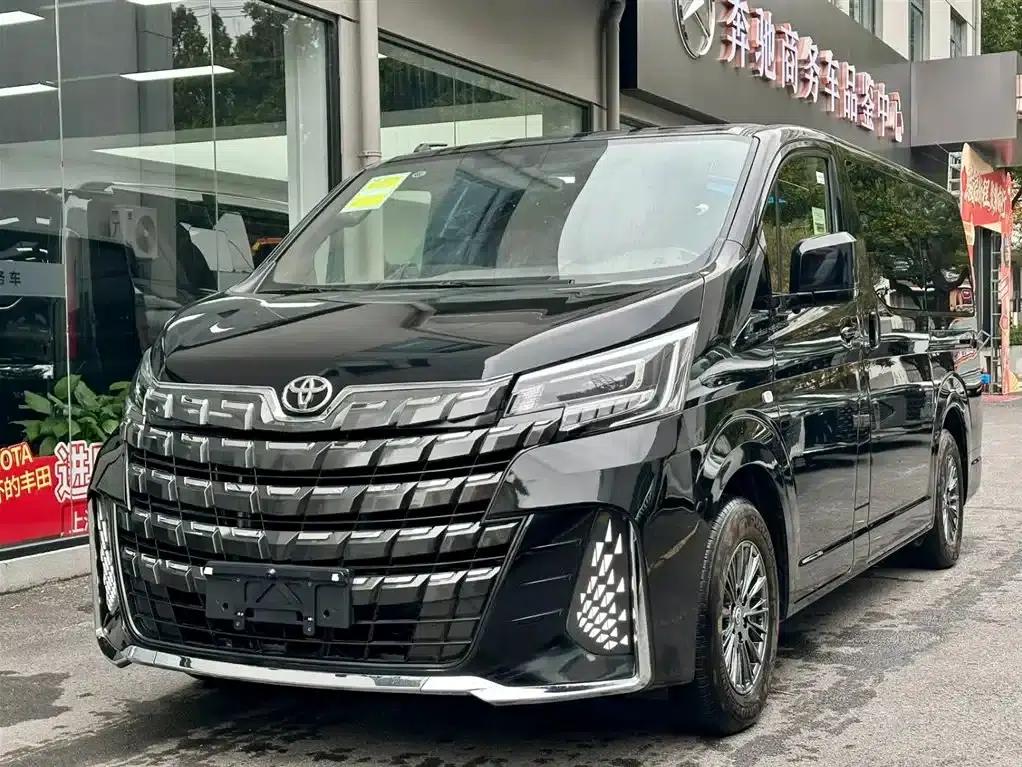 2025 HIACE 3.5L Automatic — миниатюра 1