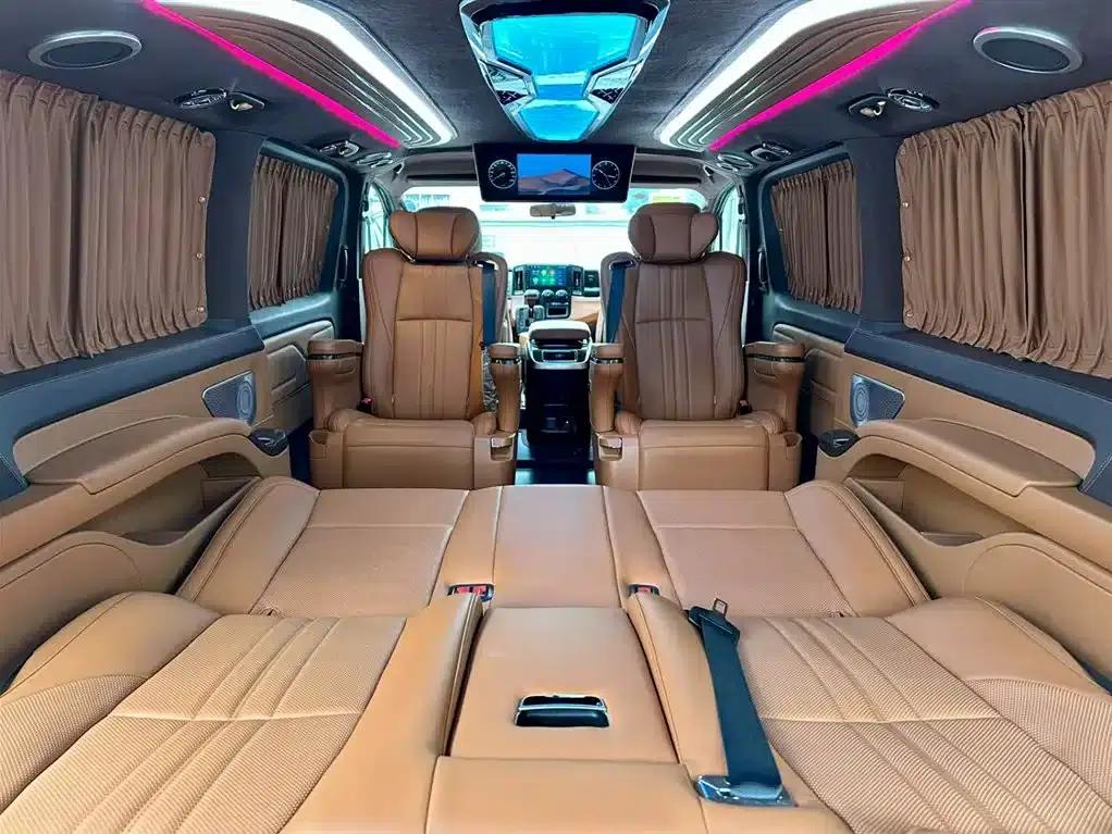 2025 HIACE 3.5L Automatic — миниатюра 10
