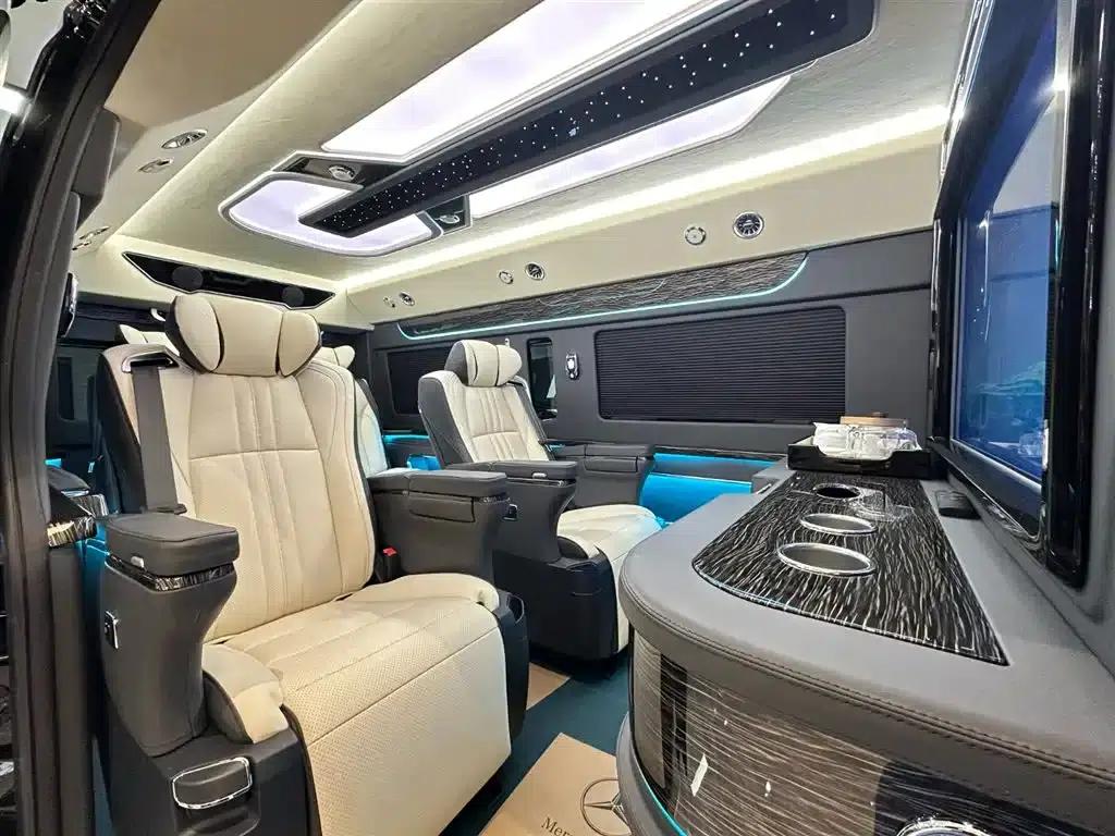 2024 HIACE 3.5L Automatic — миниатюра 6