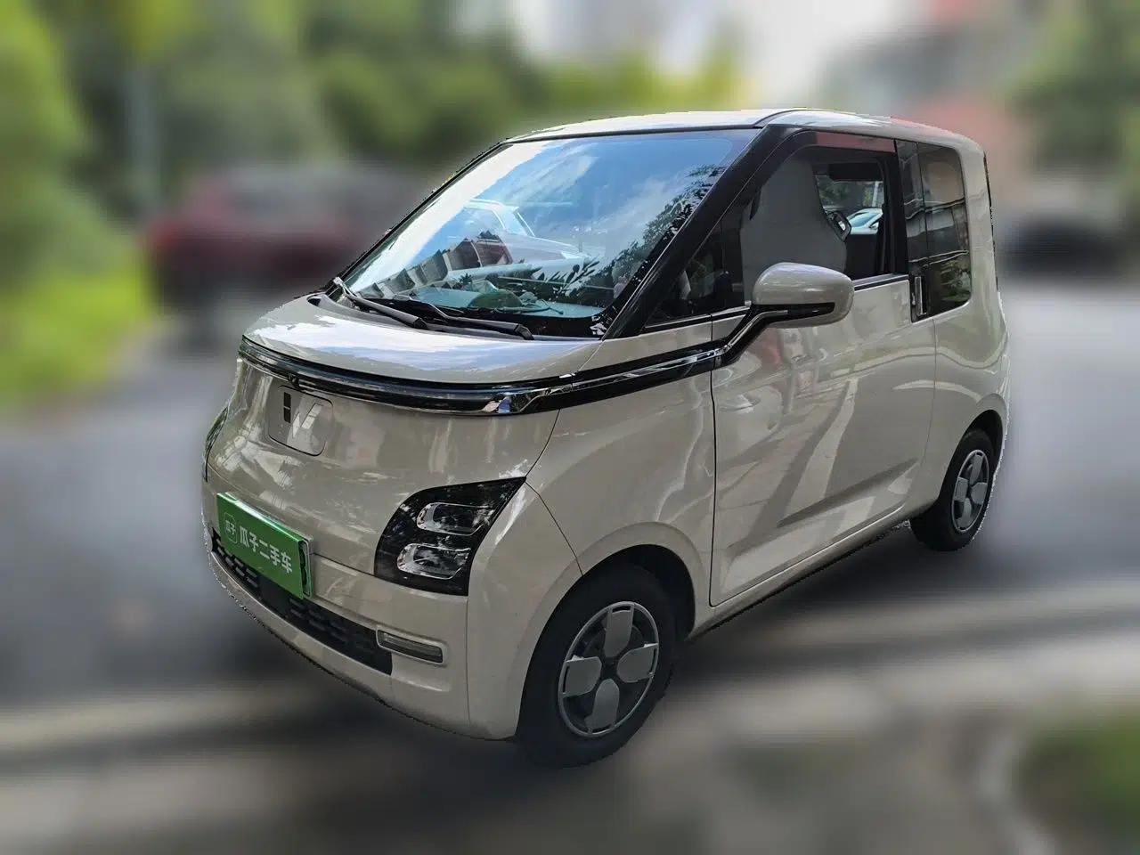 Wuling Air ev 2023 - Four Seats - Advanced Edition — миниатюра 1