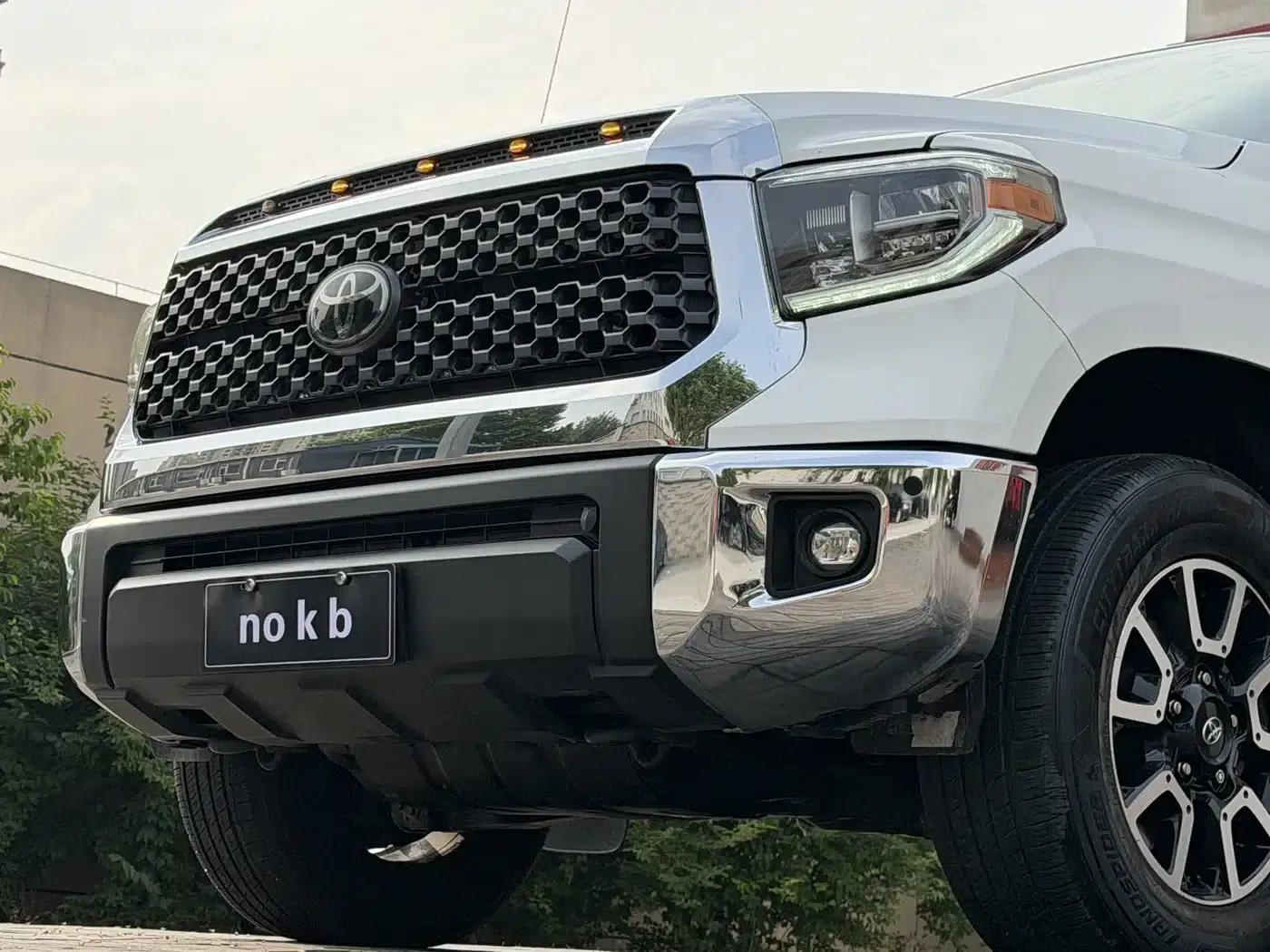 2018 Tundra 5.7L Canadian Spec — миниатюра 7