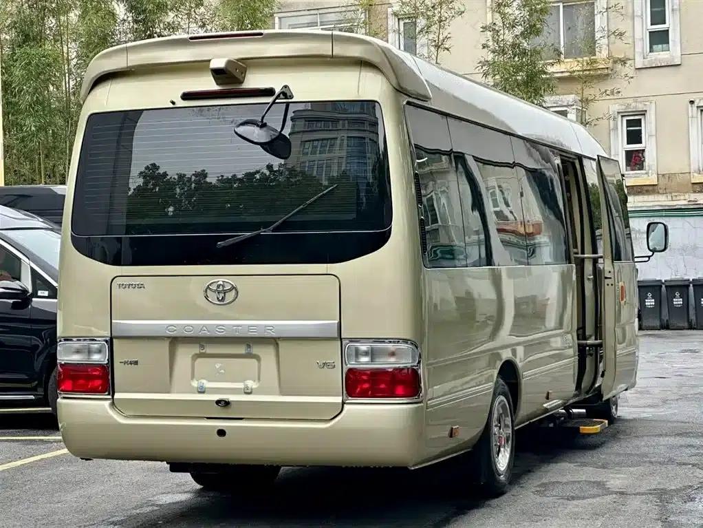 2024 Toyota Coaster 4.0L Manual — миниатюра 15