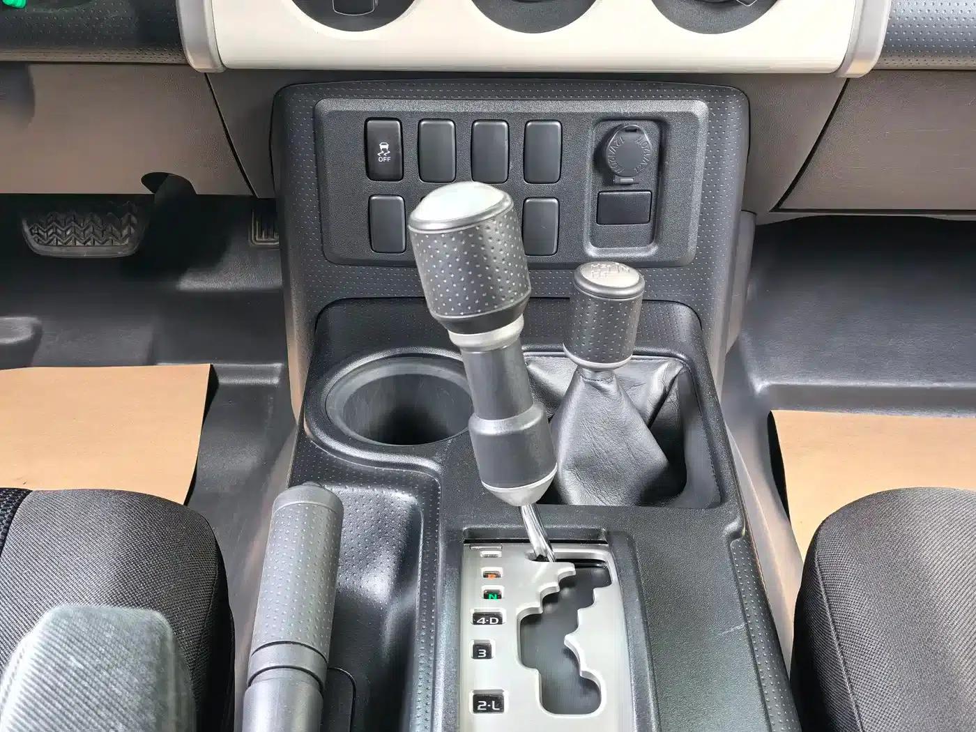 2020 FJ Cruiser 4.0L Automatic — миниатюра 17