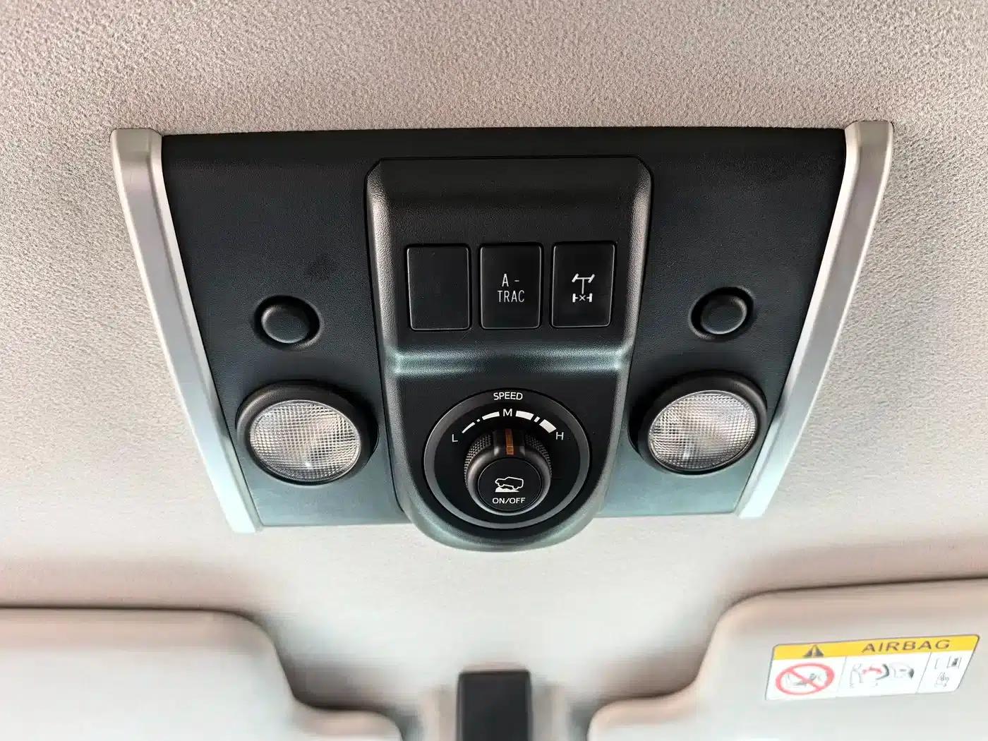 2020 FJ Cruiser 4.0L Automatic — миниатюра 18