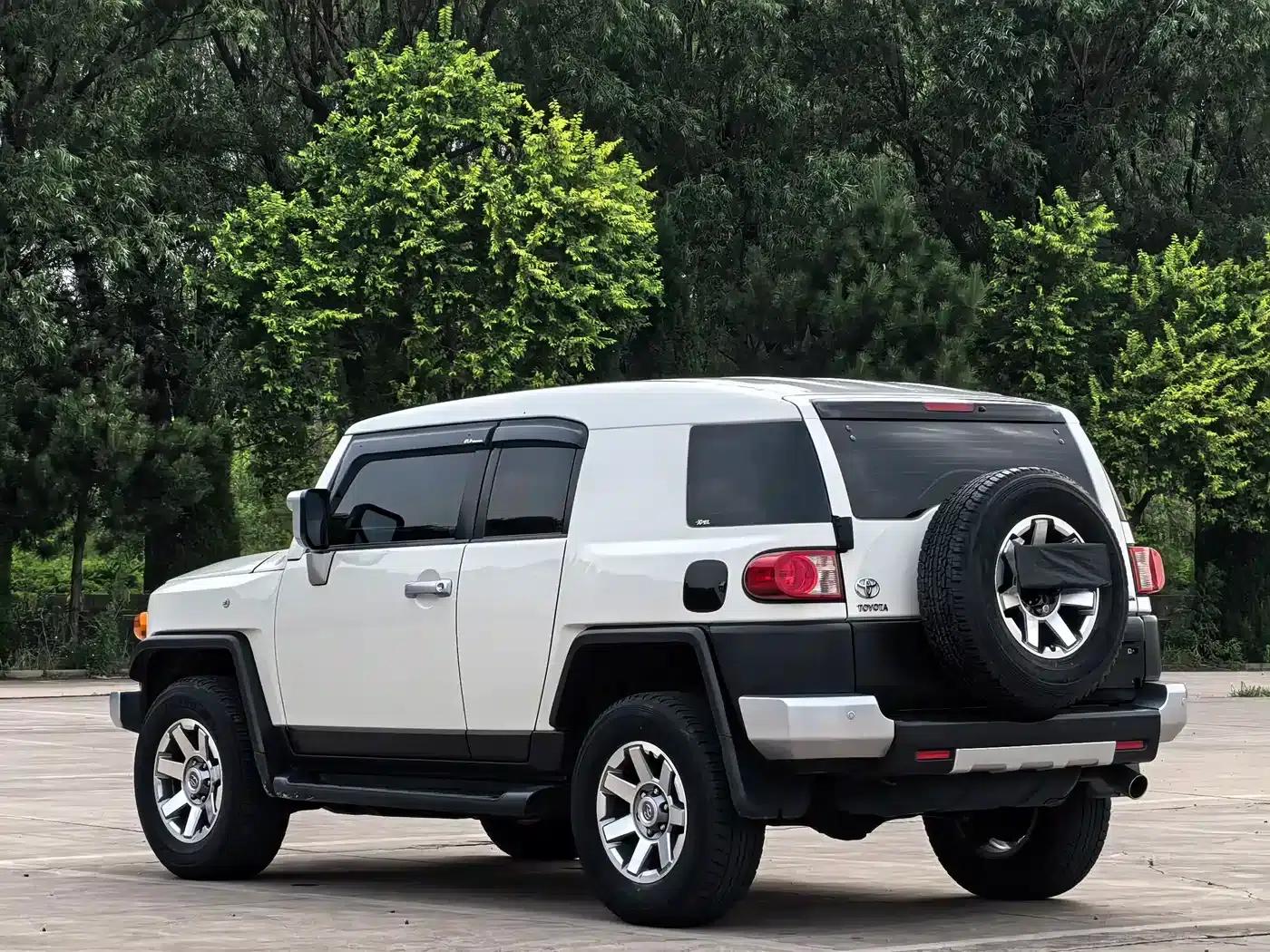 2020 FJ Cruiser 4.0L Automatic — миниатюра 4