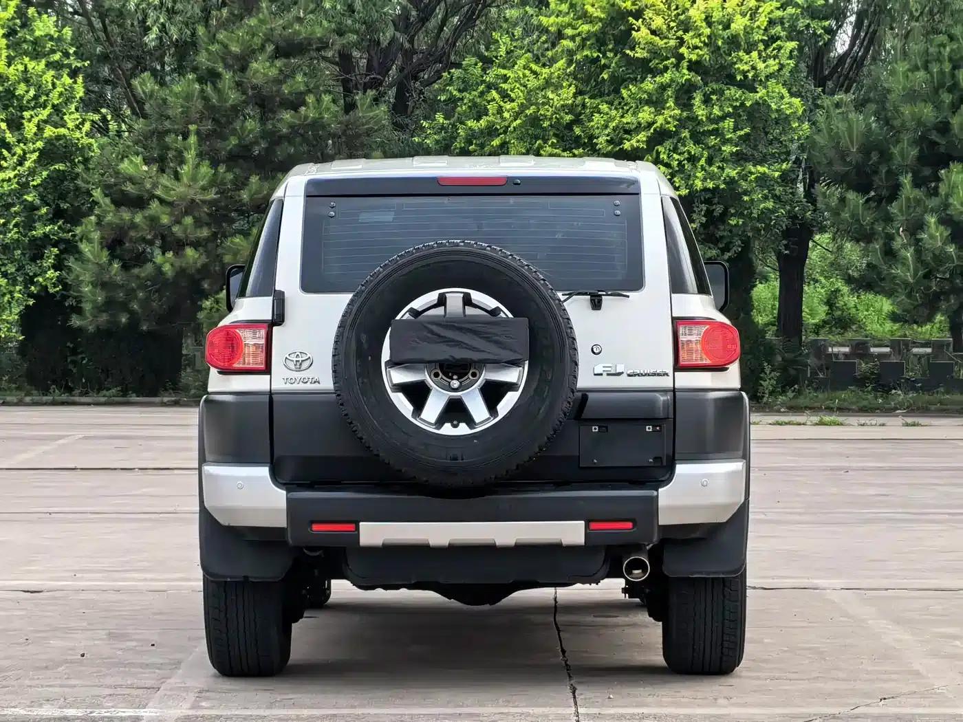 2020 FJ Cruiser 4.0L Automatic — миниатюра 5