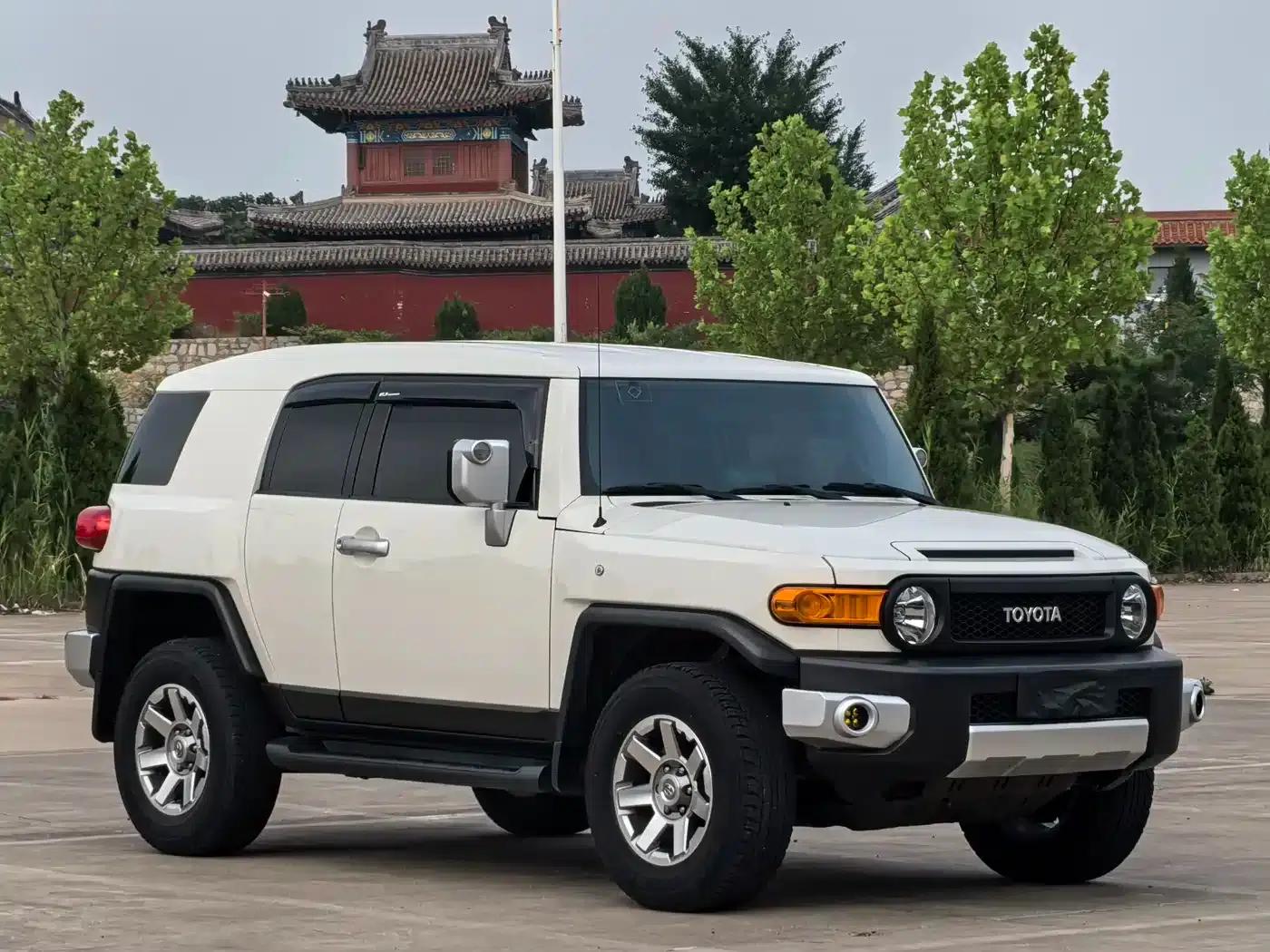 2020 FJ Cruiser 4.0L Automatic — миниатюра 8