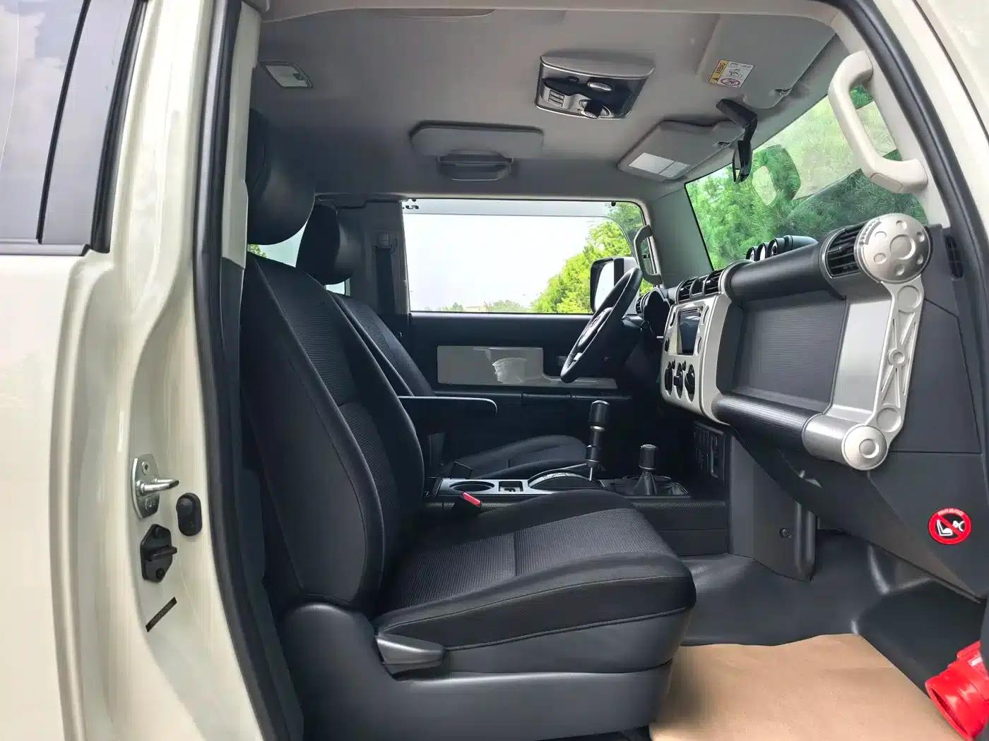 2020 FJ Cruiser 4.0L Automatic — миниатюра 10