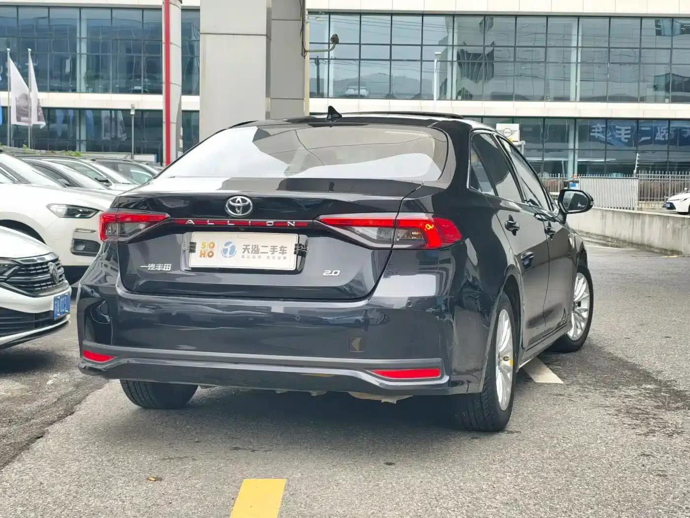 2022 Toyota Avalon 2.0L Elite Edition — миниатюра 2