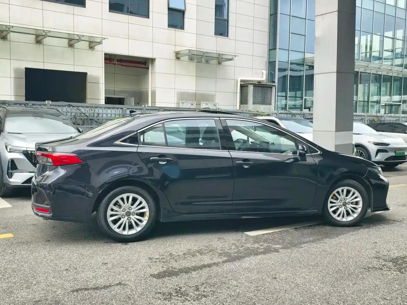 2022 Toyota Avalon 2.0L Elite Edition — миниатюра 17